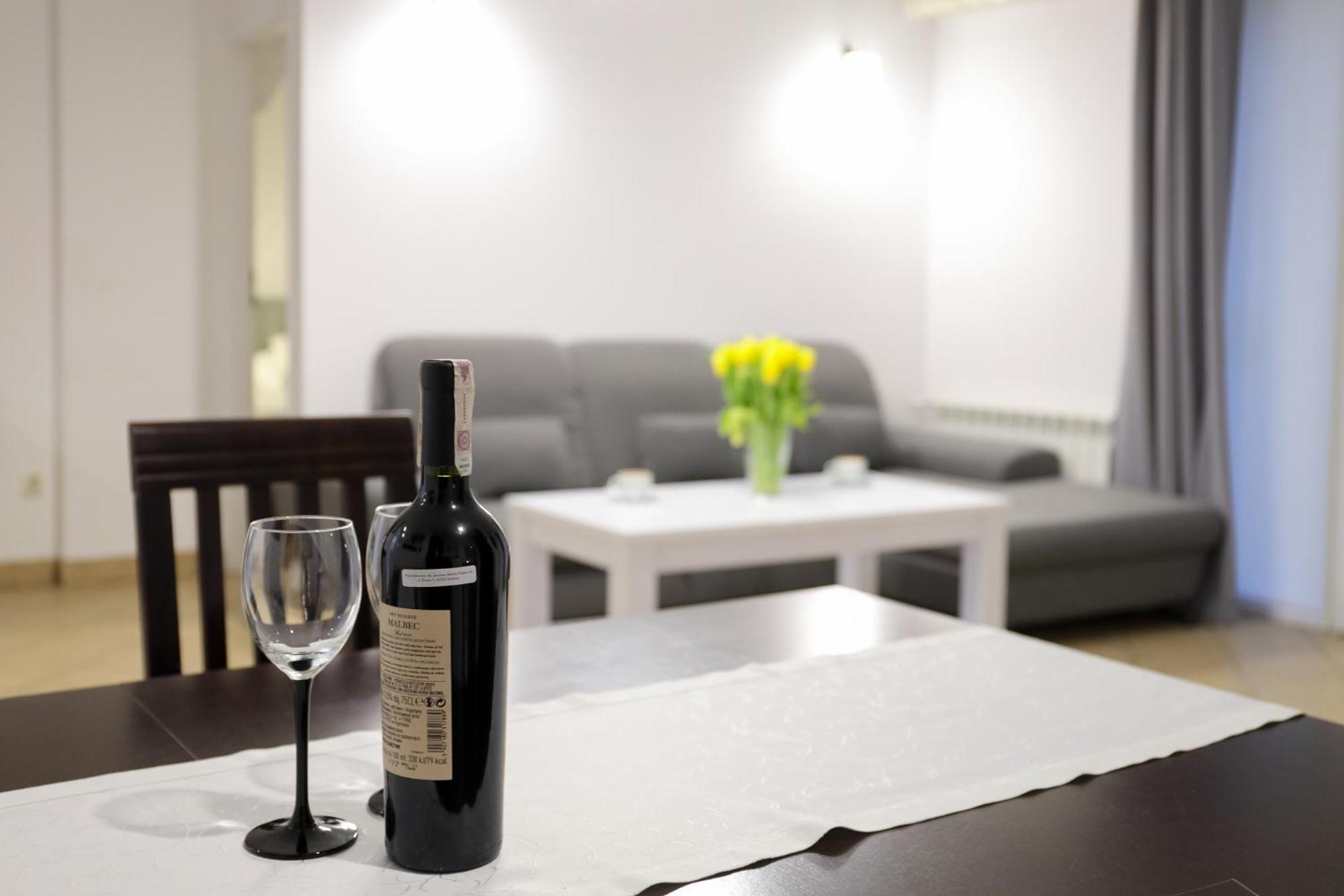 Dworek Rozany Hotel & Restauracja Namyslow Luaran gambar
