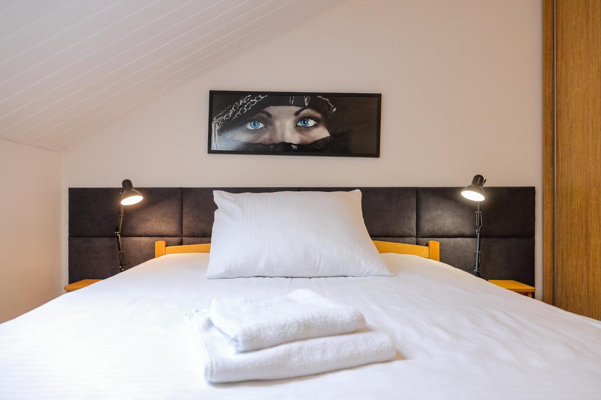 Dworek Rozany Hotel & Restauracja Namyslow Luaran gambar